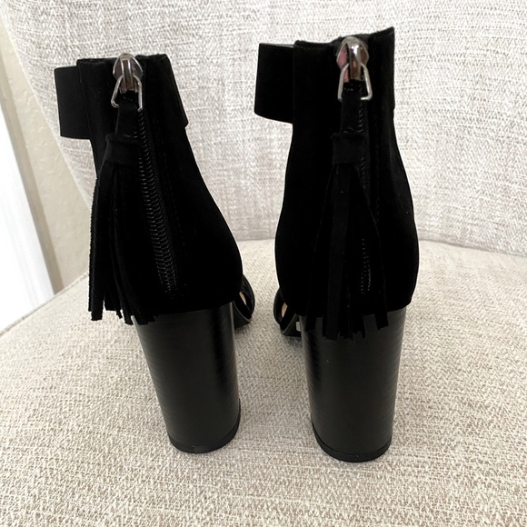 Fringe heels 🖤 - Picture 5 of 7